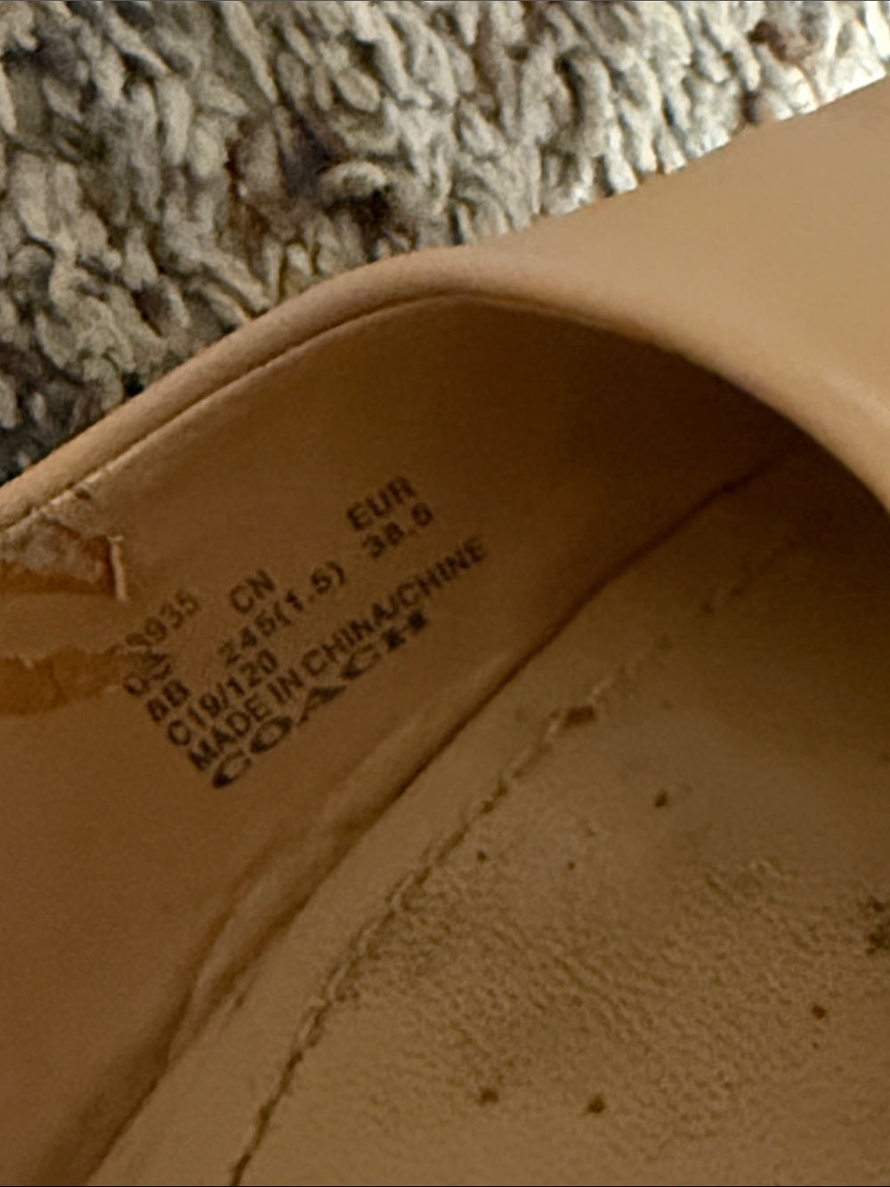 Coach Tan Nude Cream Pointed-Toe Gold Stud Trim Pumps Size 8 - Picture 9 of 16